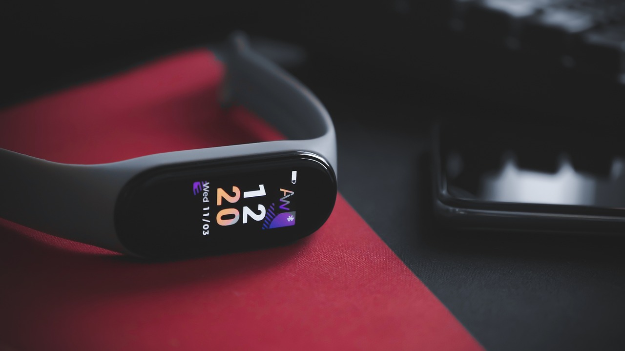 Jak ušetřit na fitness trackeru a chytrých hodinkách — co potřebujete a co je zbytečné
